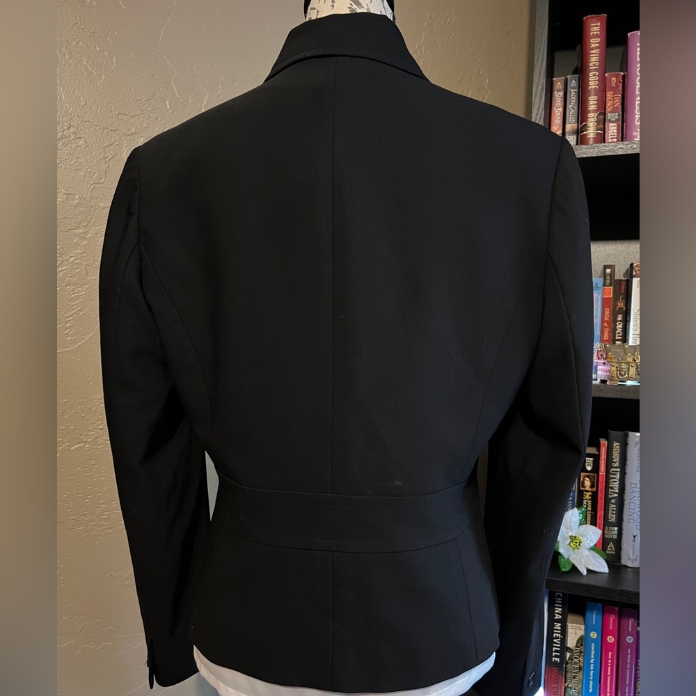 Black Collared Button-up Blazer - Picture 3 of 4